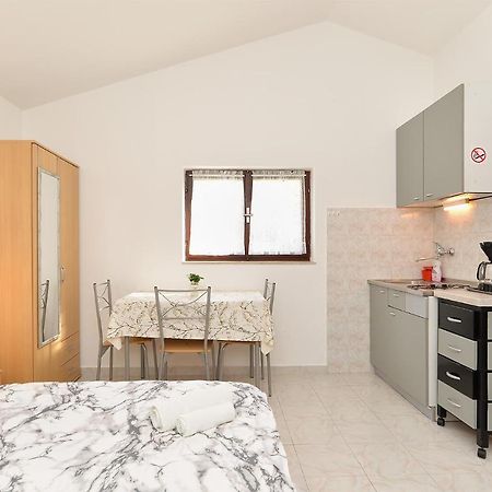 Apartment Ivan 535 Pula Bagian luar foto