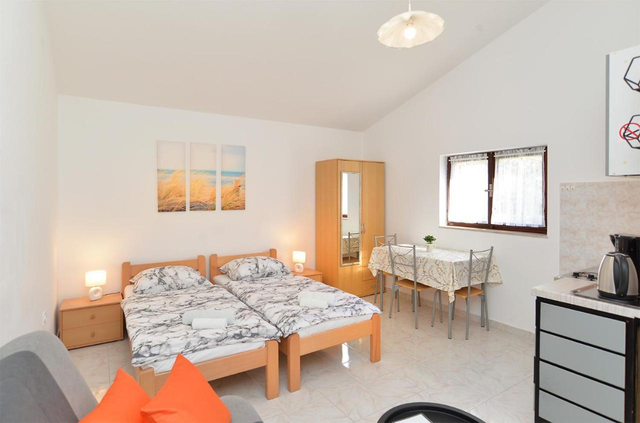 Apartment Ivan 535 Pula Bagian luar foto